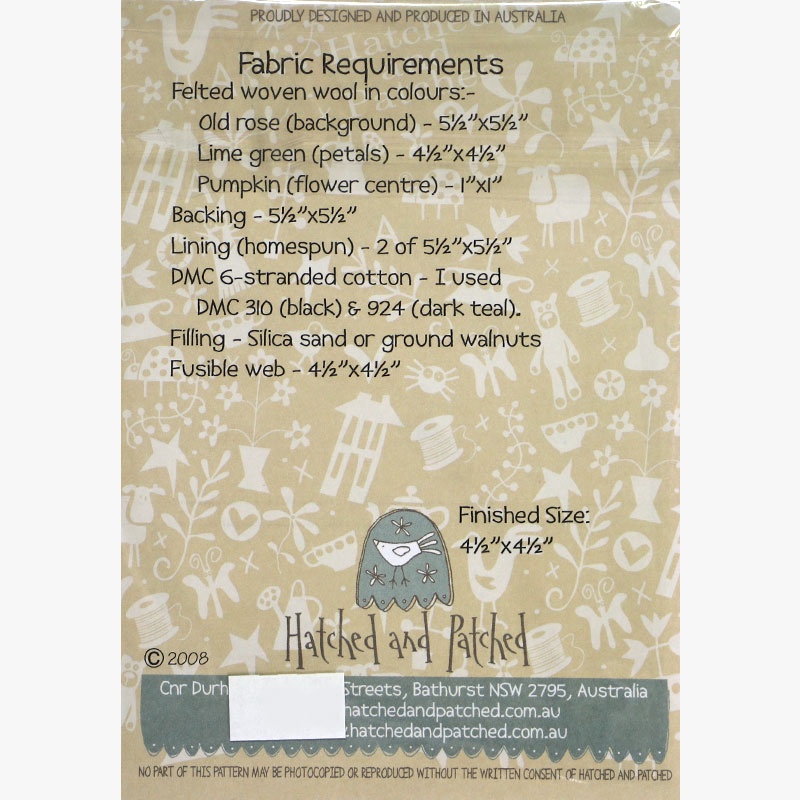 Hatched and Patched Lazy Daisy Pincushion Kit 1 32f90789-05d1-c380-53da-7b30217cc7ef