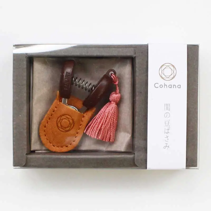 Cohana-Small-Scissors-Pink-Box.webp