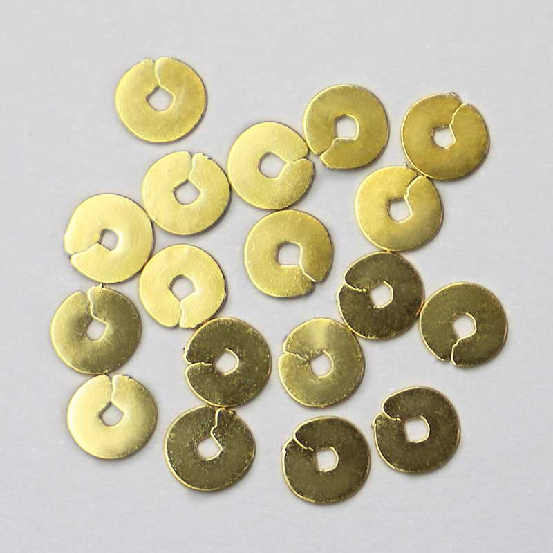 Benton & Johnson Spangles Gilt 6mm