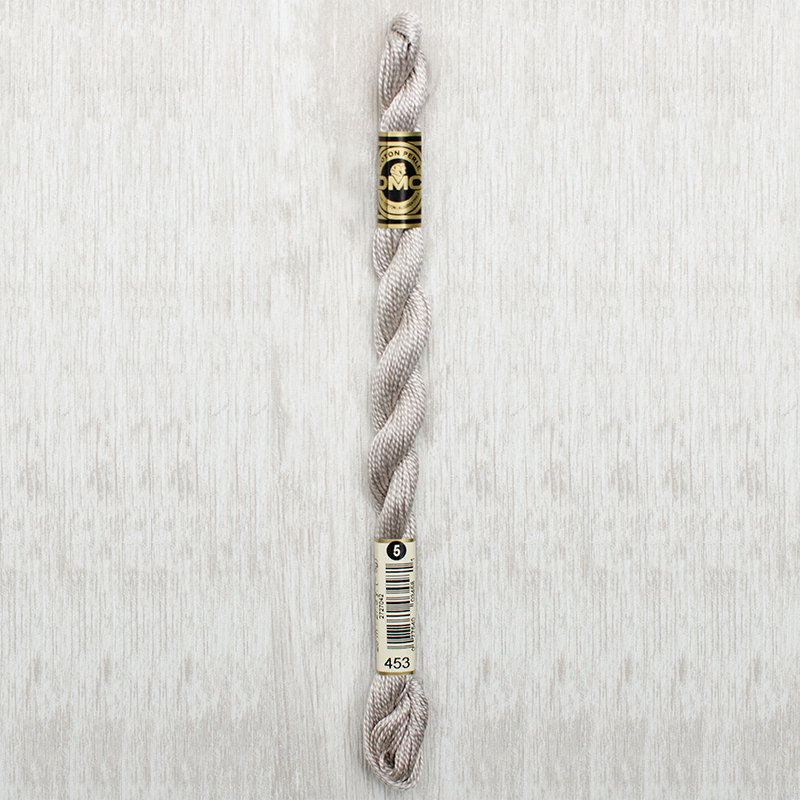 DMC Perle #5 0453 Light Shell Gray