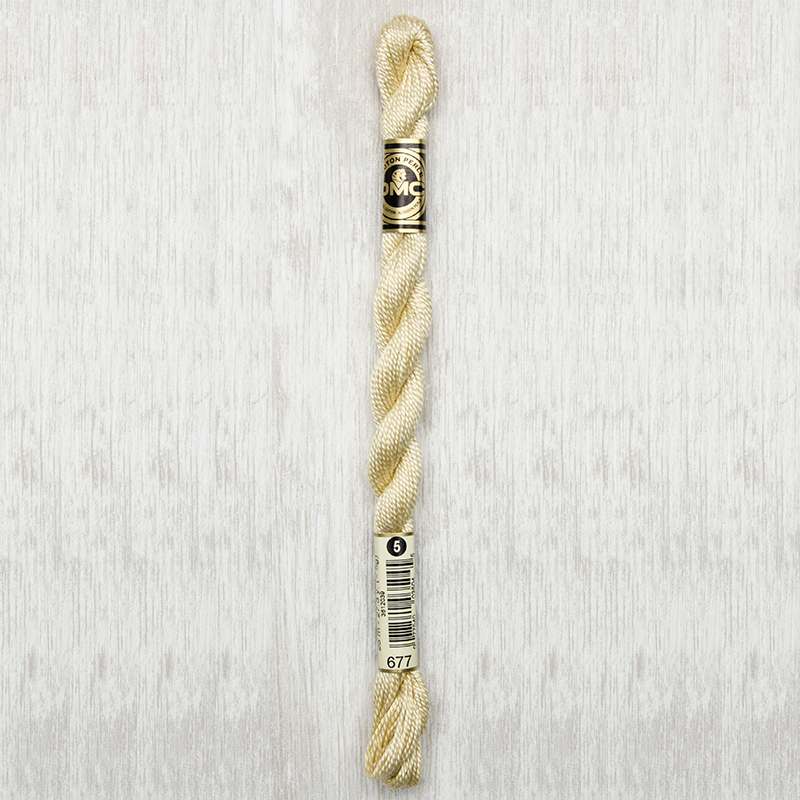 DMC Perle #5 0677 Very Light Old Gold