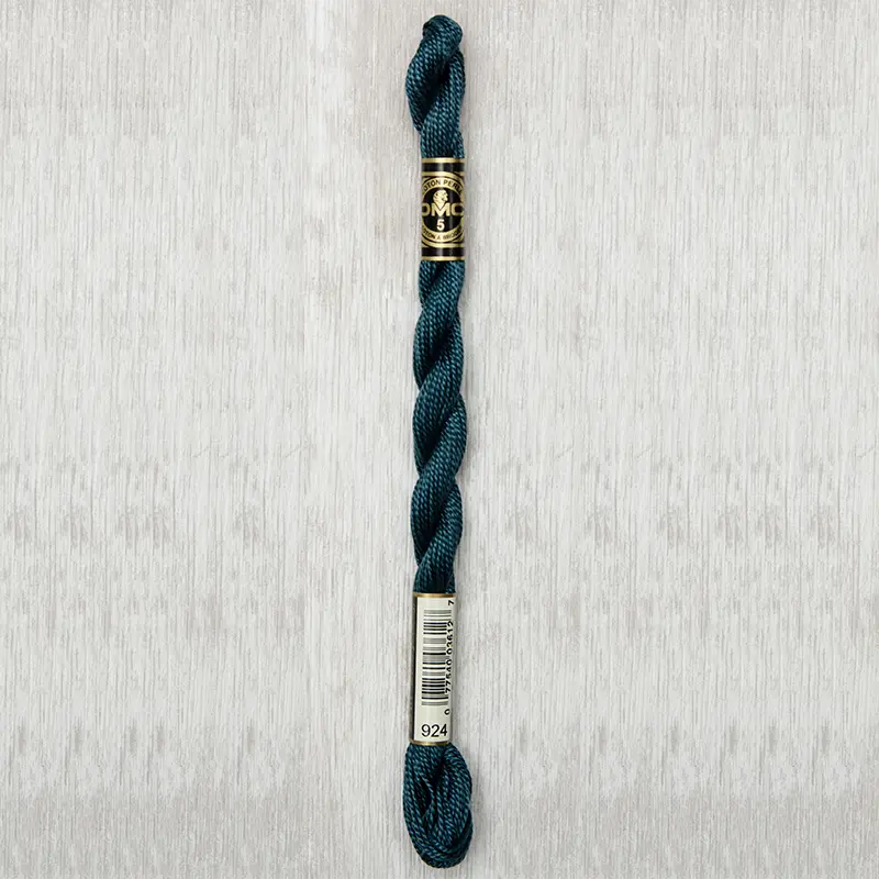 DMC Perle #5 0924 Very Dark Gray Green